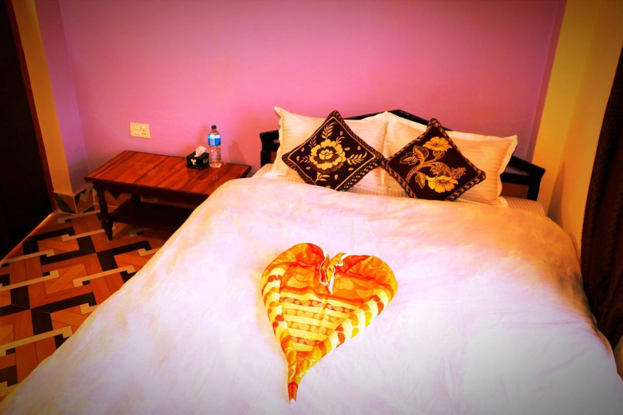 Hotel National Park Sauraha- Homely Stay And Peaceful Location With Jungle Safari Arrangements Εξωτερικό φωτογραφία