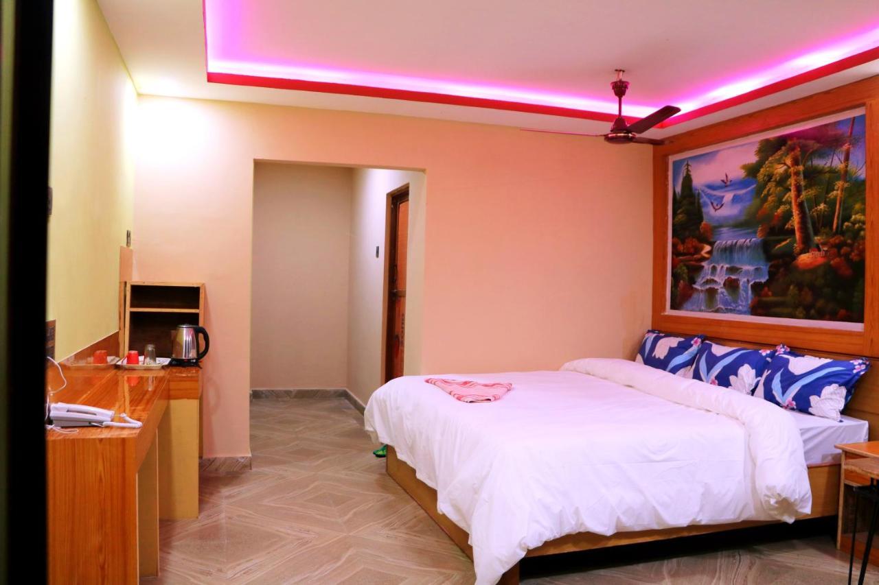 Hotel National Park Sauraha- Homely Stay And Peaceful Location With Jungle Safari Arrangements Εξωτερικό φωτογραφία