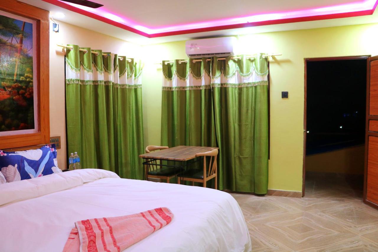 Hotel National Park Sauraha- Homely Stay And Peaceful Location With Jungle Safari Arrangements Εξωτερικό φωτογραφία