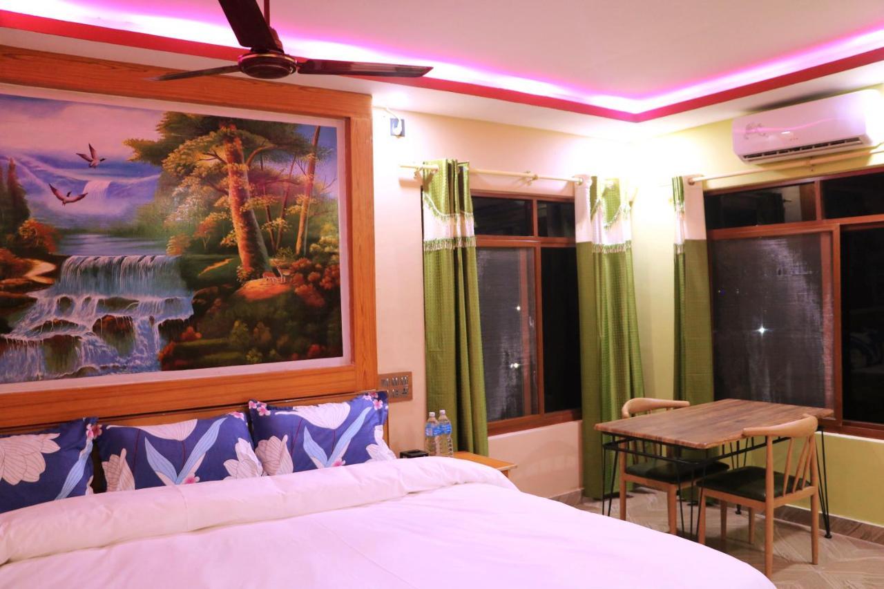 Hotel National Park Sauraha- Homely Stay And Peaceful Location With Jungle Safari Arrangements Εξωτερικό φωτογραφία