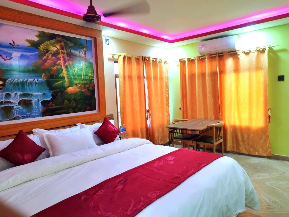 Hotel National Park Sauraha- Homely Stay And Peaceful Location With Jungle Safari Arrangements Εξωτερικό φωτογραφία