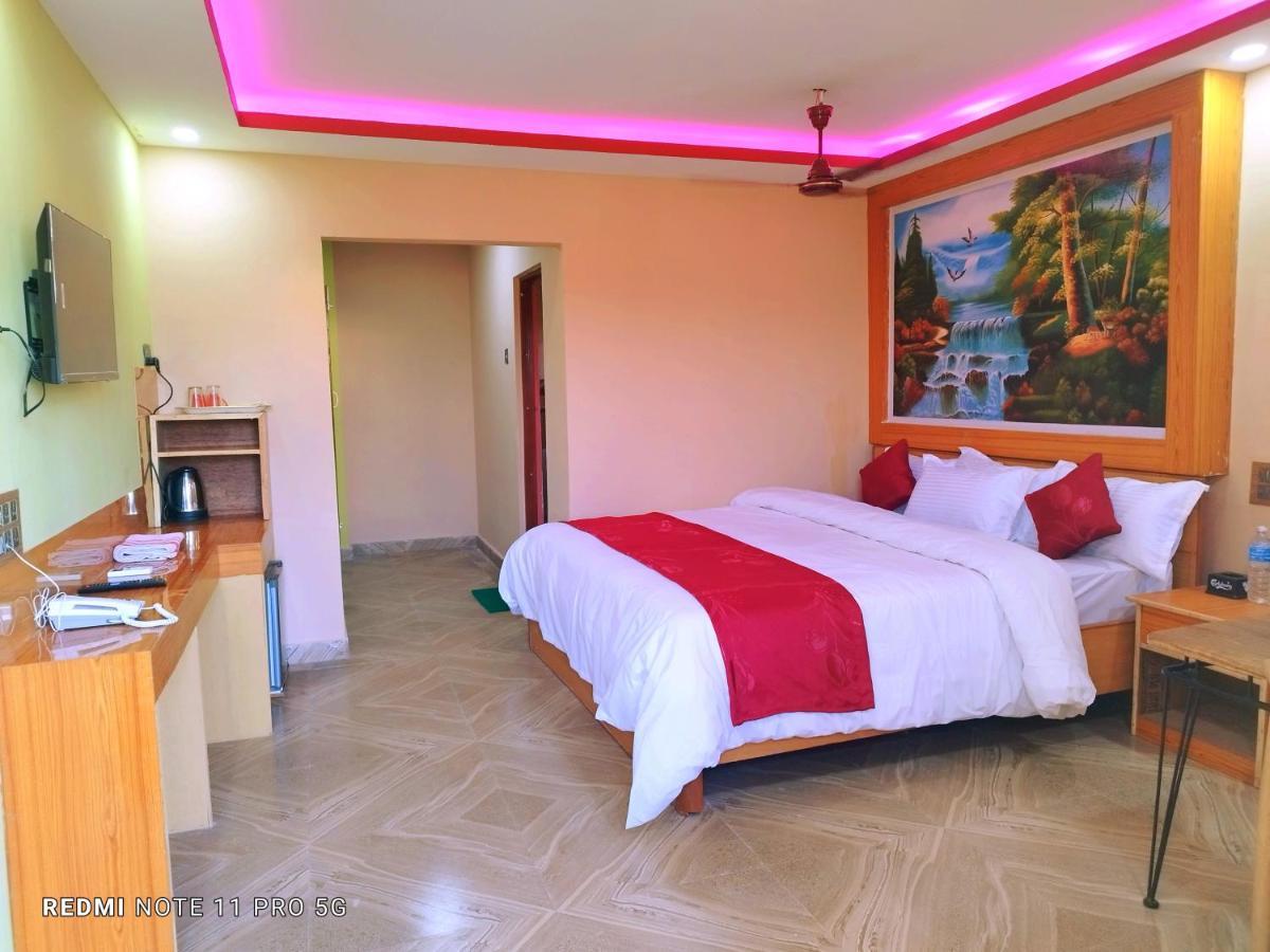 Hotel National Park Sauraha- Homely Stay And Peaceful Location With Jungle Safari Arrangements Εξωτερικό φωτογραφία