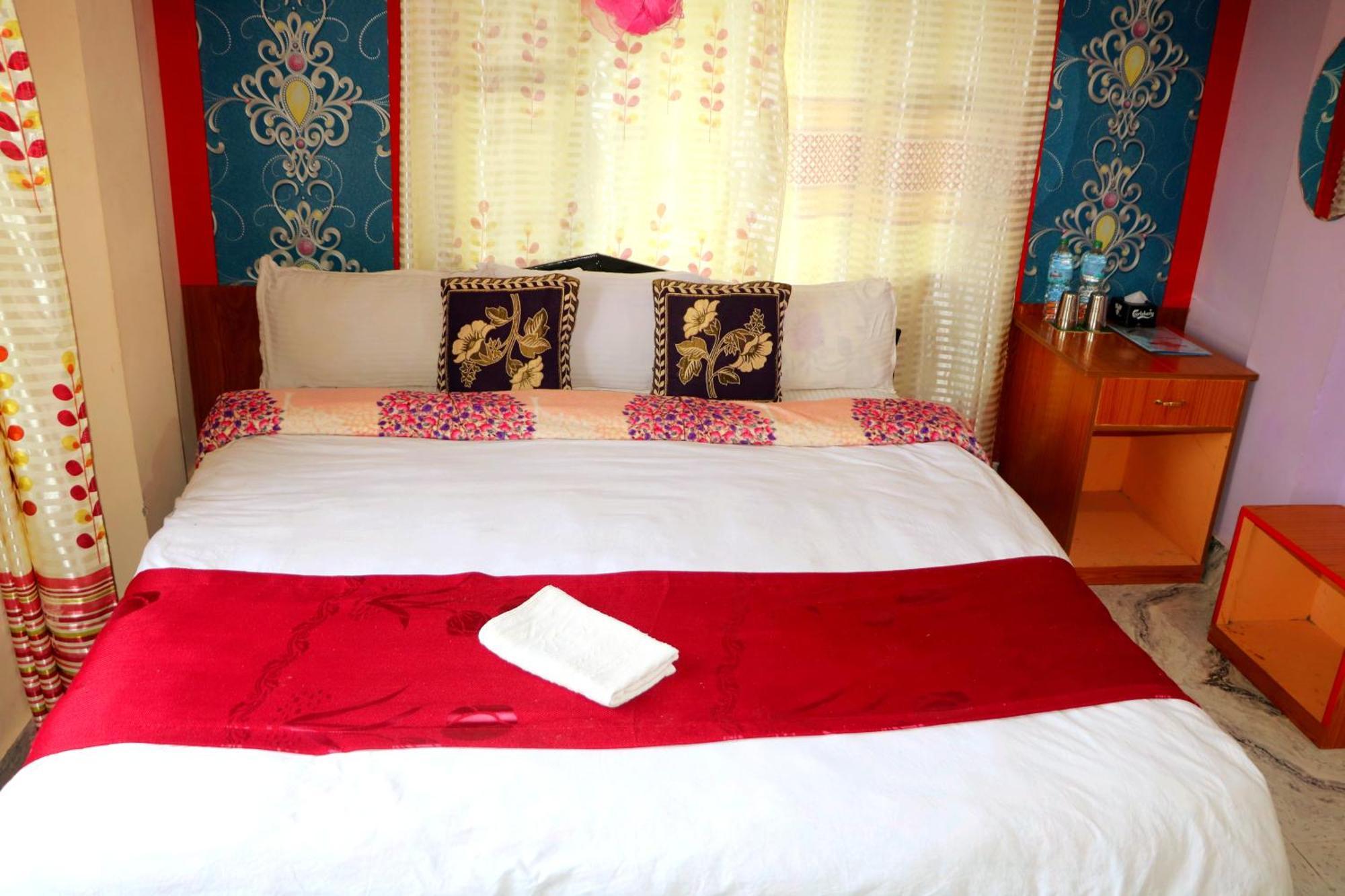 Hotel National Park Sauraha- Homely Stay And Peaceful Location With Jungle Safari Arrangements Εξωτερικό φωτογραφία