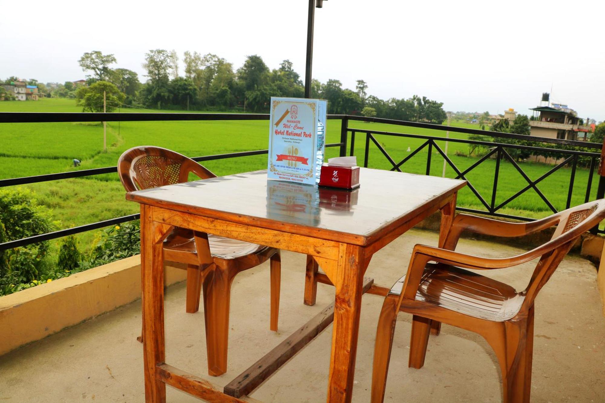Hotel National Park Sauraha- Homely Stay And Peaceful Location With Jungle Safari Arrangements Εξωτερικό φωτογραφία