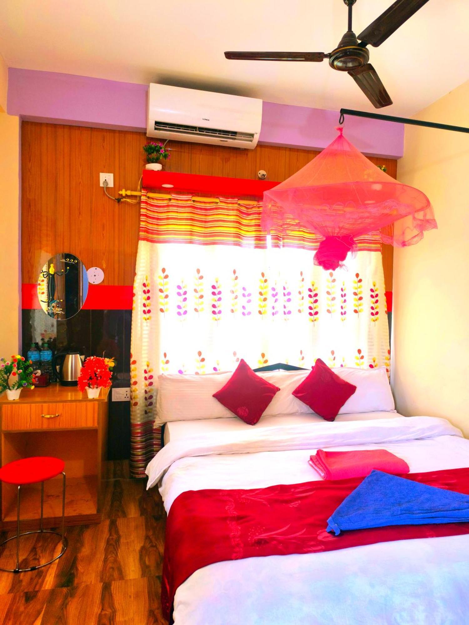 Hotel National Park Sauraha- Homely Stay And Peaceful Location With Jungle Safari Arrangements Εξωτερικό φωτογραφία