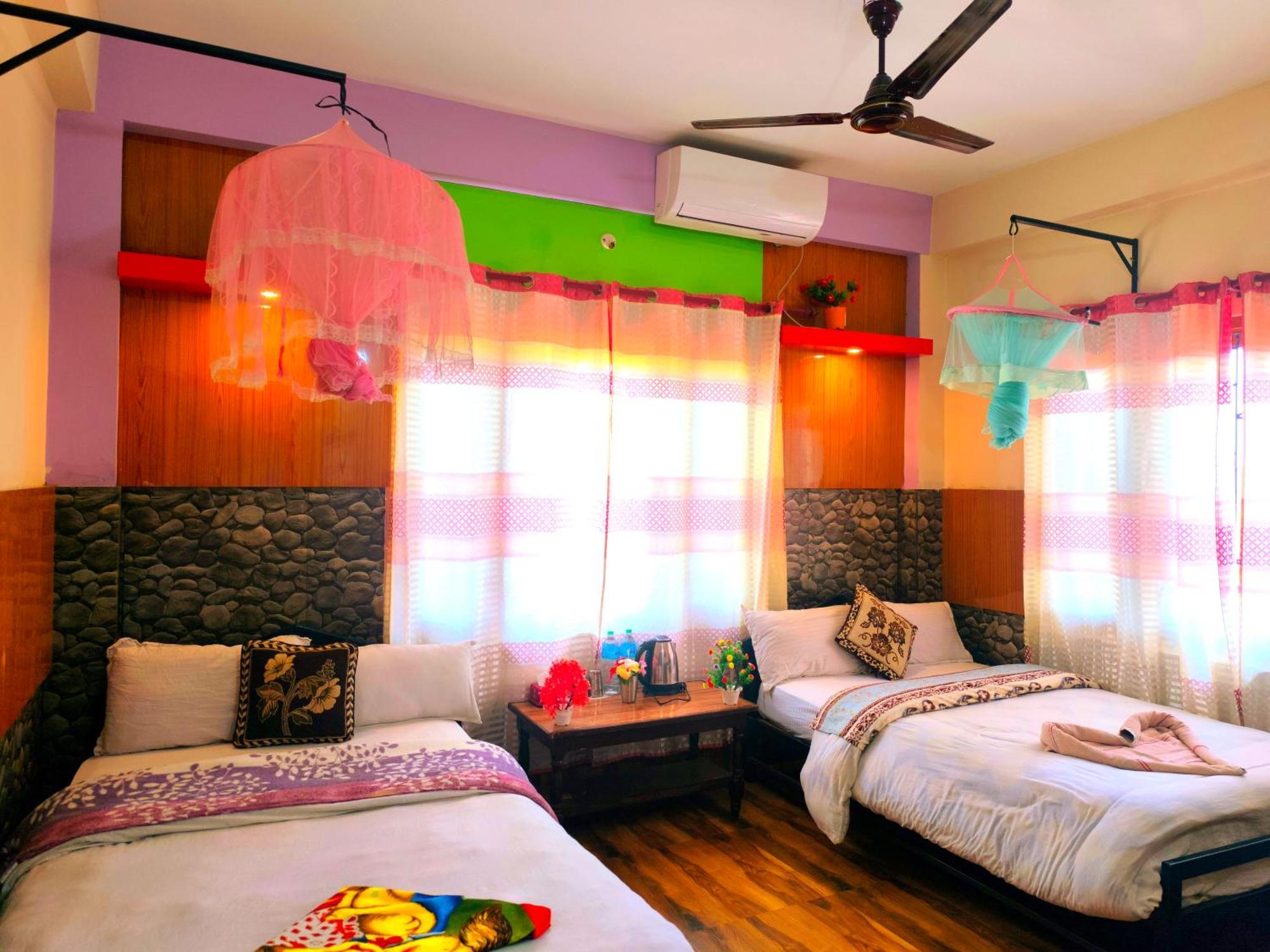 Hotel National Park Sauraha- Homely Stay And Peaceful Location With Jungle Safari Arrangements Εξωτερικό φωτογραφία